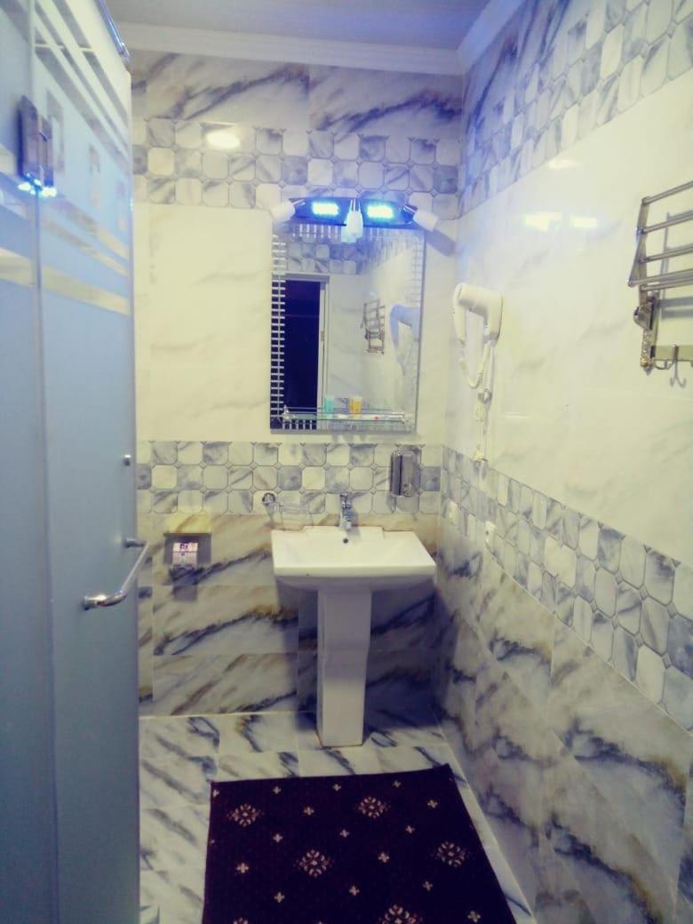 Askar Hotel Simkent Buitenkant foto